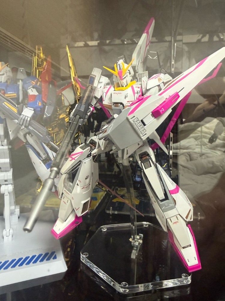 반다이 MG 화이트 제타(아무로 버전) 버카 도색 완성작 팝니다! 이미지