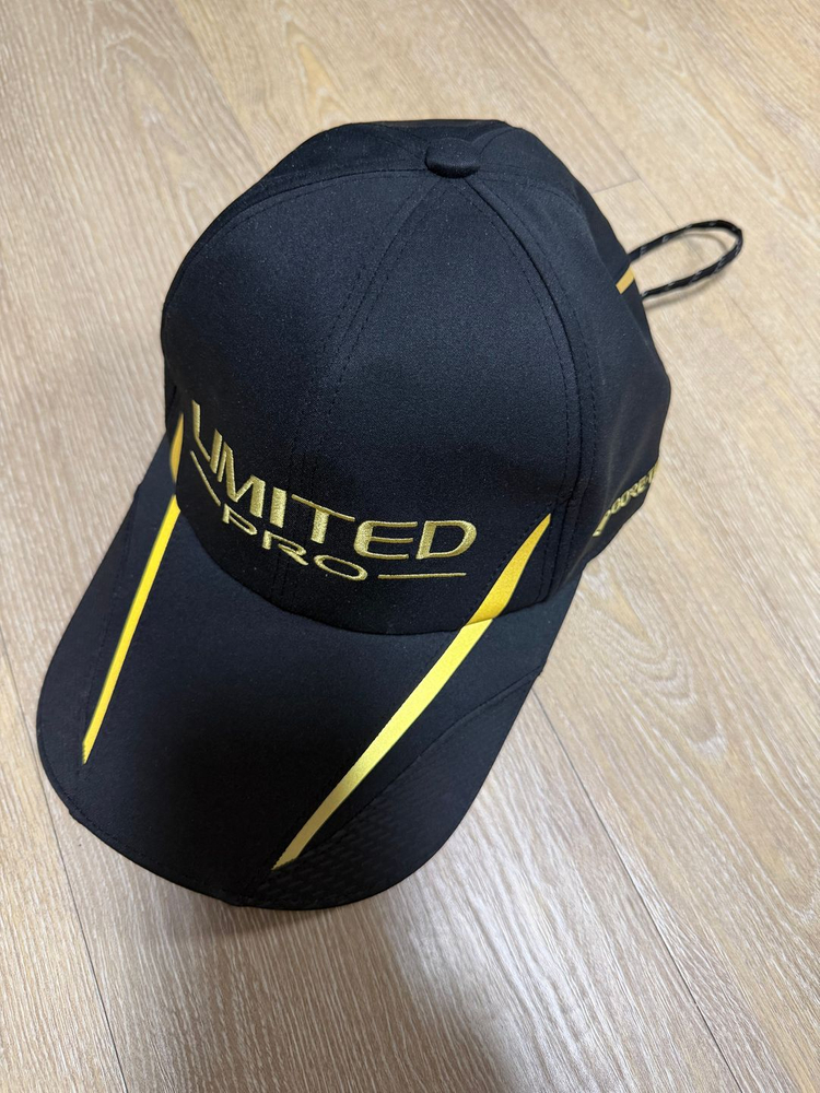 시마노 리미티드 프로 의류 , 슈즈 , 조끼 , 모자 풀셋 이미지