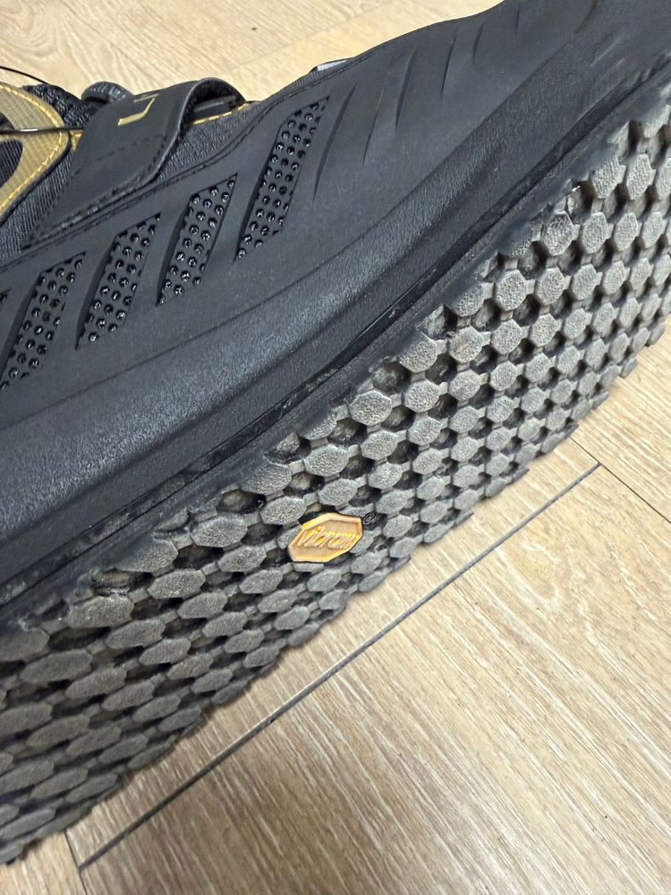 시마노 리미티드 프로 의류 , 슈즈 , 조끼 , 모자 풀셋 이미지