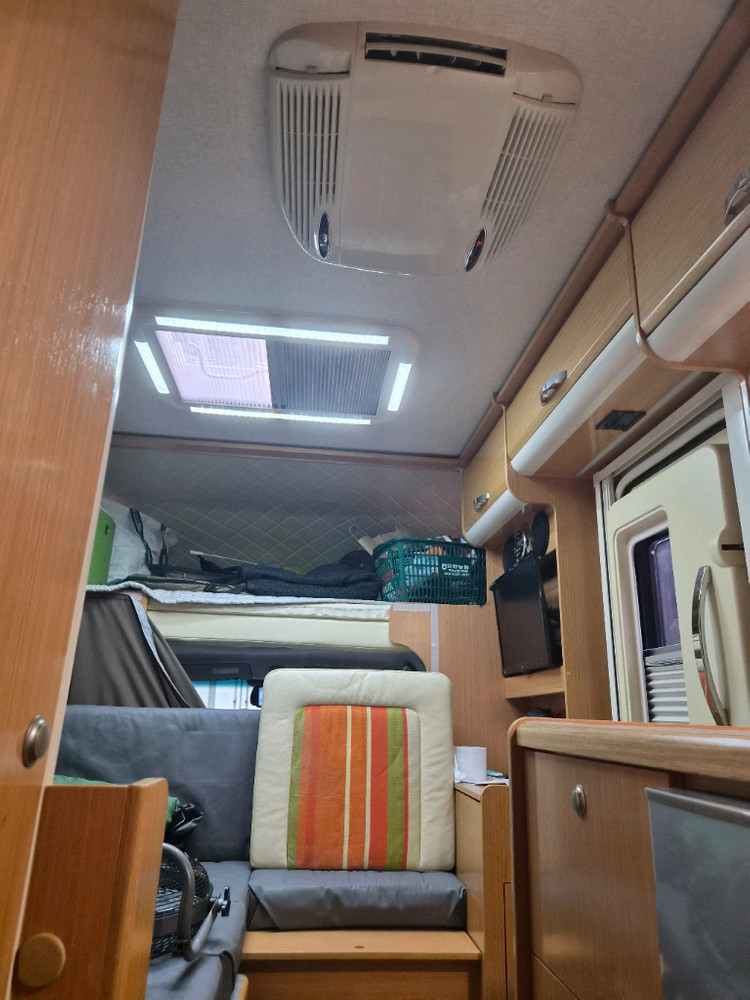 캠핑카 팔아요 이미지