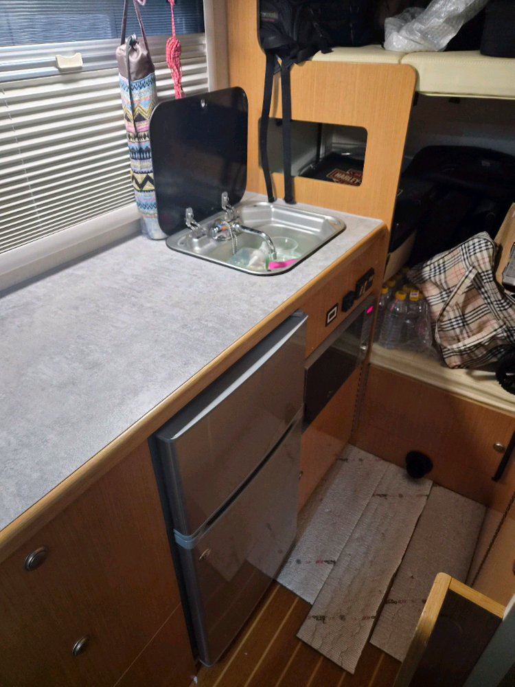 캠핑카 팔아요 이미지