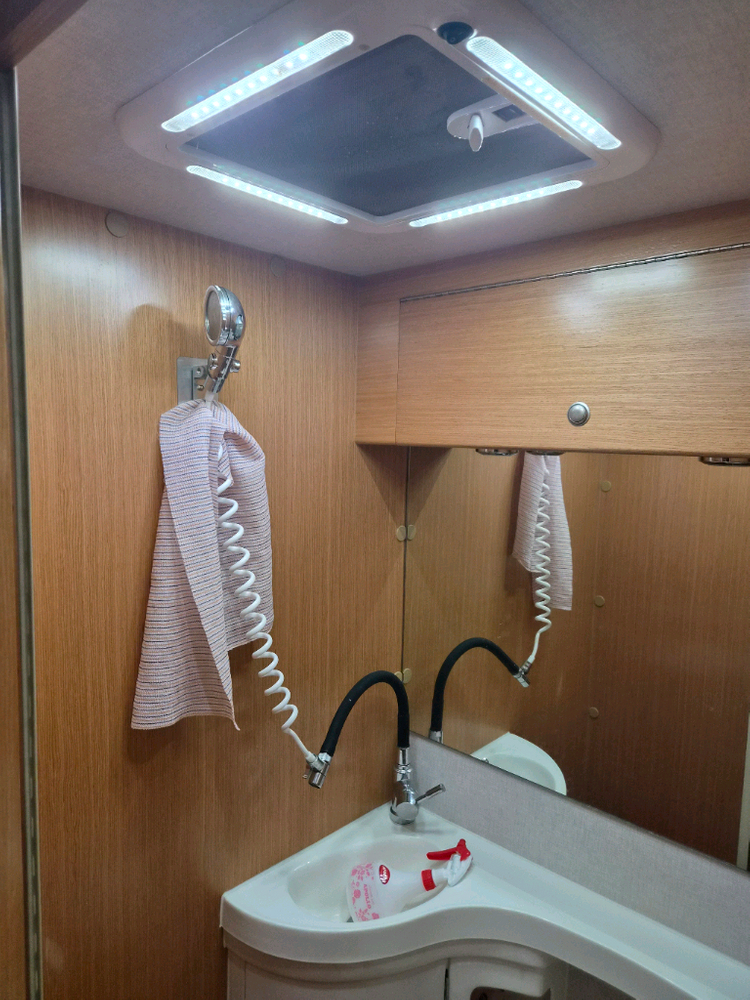 캠핑카 팔아요 이미지