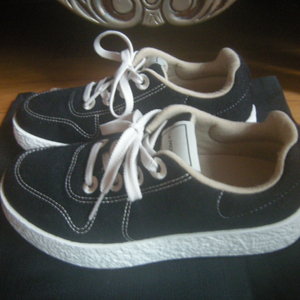 르무통운동화225사이즈 S급/나이키 아디다스 노스페이스 러닝조깅헬스배낭여행요가골프자전거acg 아이폰 화장품 향수 이미지