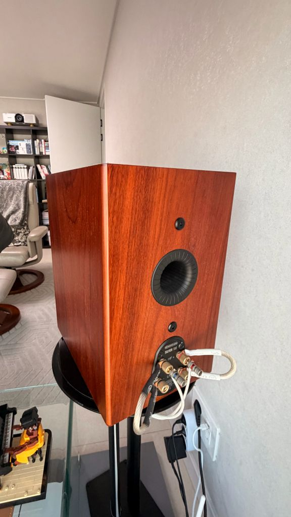 모니터오디오 실버100, 실버C150 센터스피커, 브론즈 FX 서라운드스피커 , 와피데일 서브우퍼 등 이미지