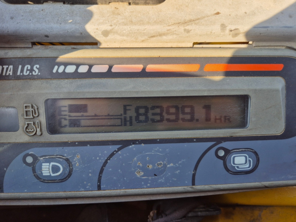 구보다 미니 굴삭기 U30 2014년식 8300시간 가동 장비 이미지