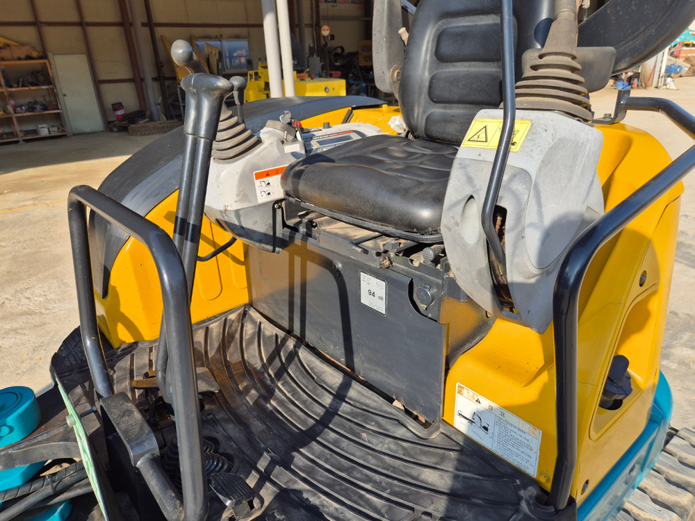 구보다 미니 굴삭기 U30 2014년식 8300시간 가동 장비 이미지