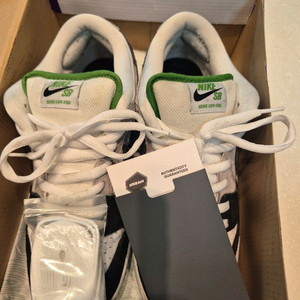 나이키 SB 덩크로우 프로클로로필 스니커즈 이미지