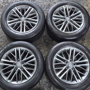 그랜저IG 17인치휠타이어 2255517 pcd114.3 소나타 k7 등 이미지