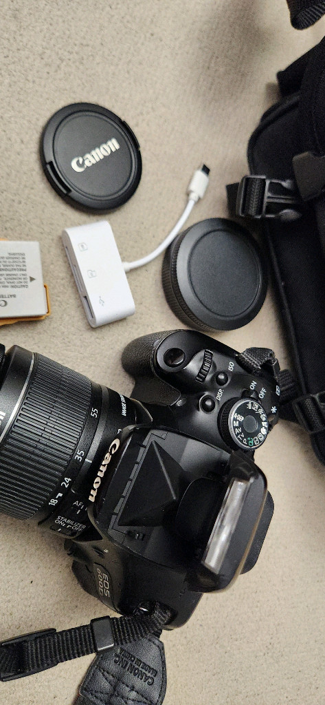 캐논 EOS 600D 와 EF-S 18-55 IS II 렌즈 가방 풀셋 팝니다 이미지