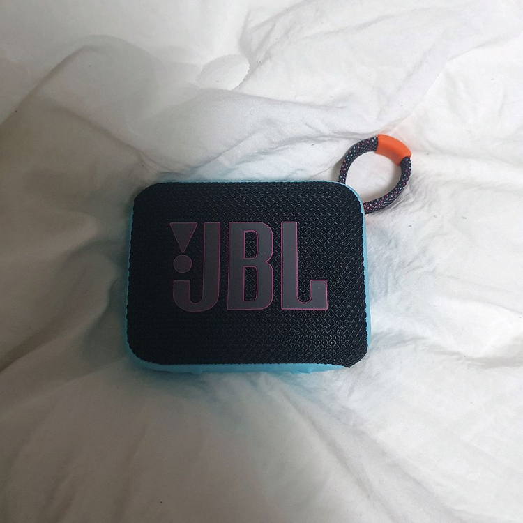 정품)) JBL GO4 포터블 블루투스 스피커 캠핑 러닝 자전거 야외활동 레저스포츠 이미지