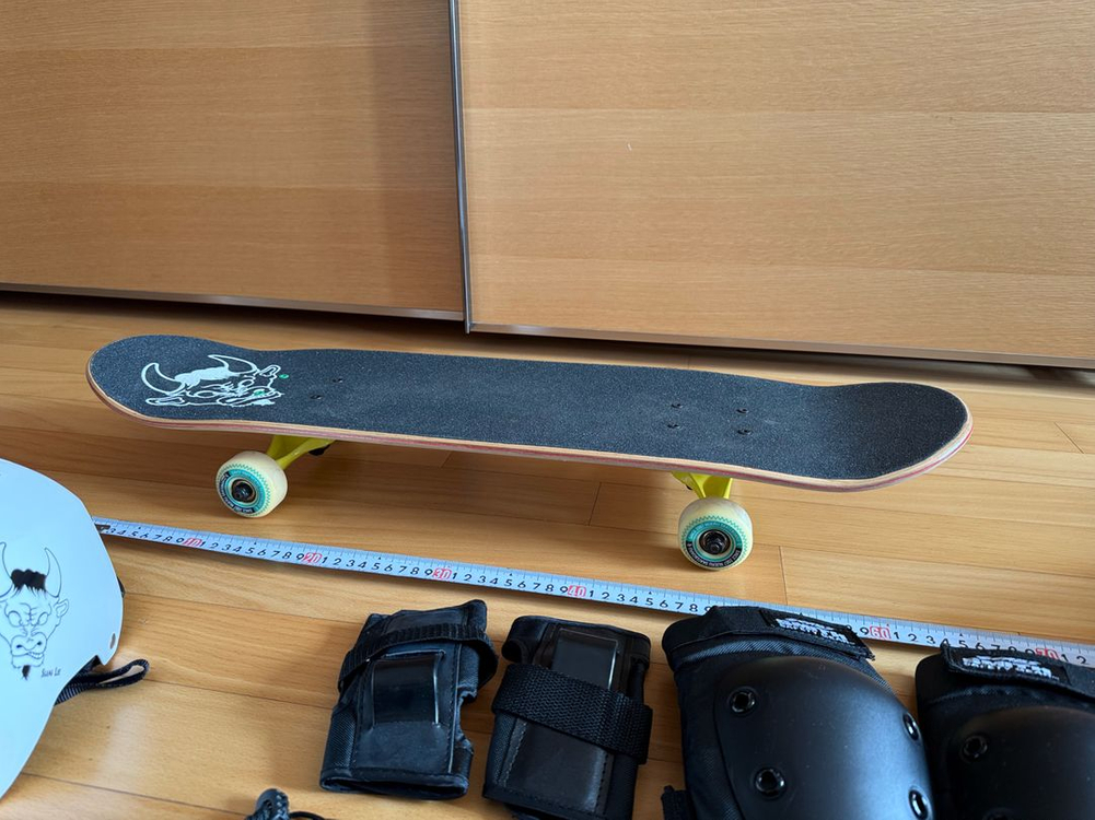 NUERU SKATEBOARD 느루 스케이트보드 풀세트 스케이트보드 72cm보호대백팩가방헬맷풀 구성 사진확인깨끗 사 이미지