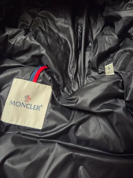 몽클레어 23FW 보에딕(리얼퍼) 폭스퍼 이미지