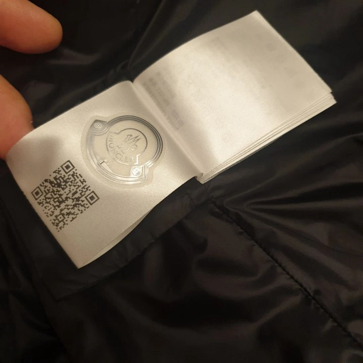 몽클레어 23FW 보에딕(리얼퍼) 폭스퍼 이미지