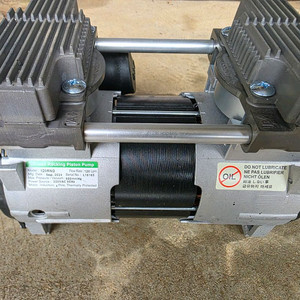 진공펌프 oil less rocking piston pump 120RND 이미지