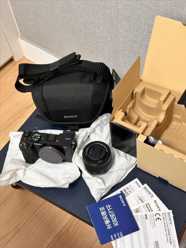소니 A7C2 (A7CM2) 미러리스 카메라 + 28-60 렌즈 상자만 개봉 이미지