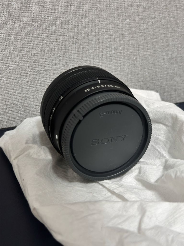 소니 A7C2 (A7CM2) 미러리스 카메라 + 28-60 렌즈 상자만 개봉 이미지