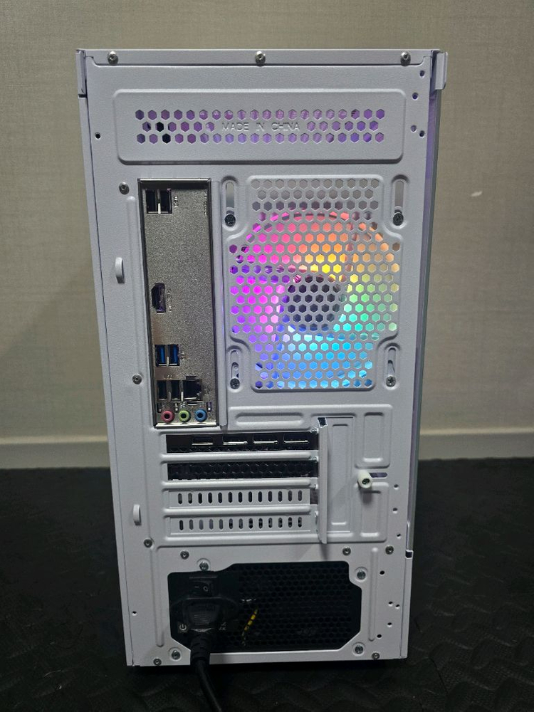 (안산/시흥) 인텔 i5-14400F, RTX 5060 Ti 게이밍 컴퓨터 본체 판매 합니다. 이미지