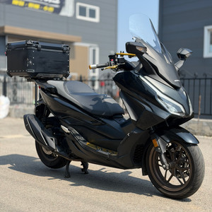 혼다 포르자350 25년식2만키로 배달셋팅 저렴하게 판매합니다! 이미지