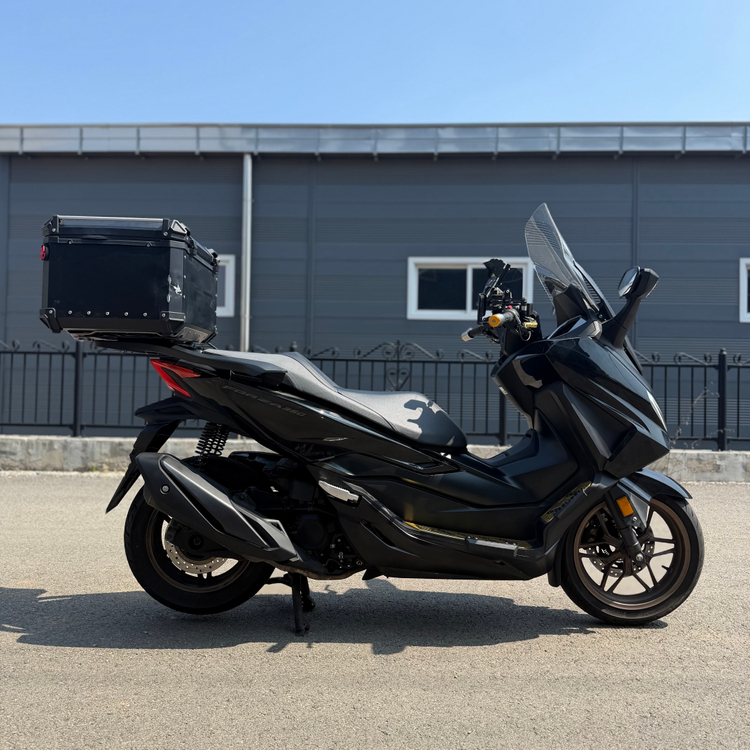 혼다 포르자350 25년식2만키로 배달셋팅 저렴하게 판매합니다! 이미지