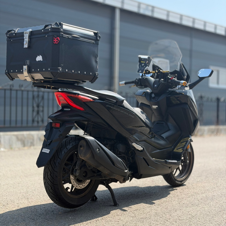 혼다 포르자350 25년식2만키로 배달셋팅 저렴하게 판매합니다! 이미지