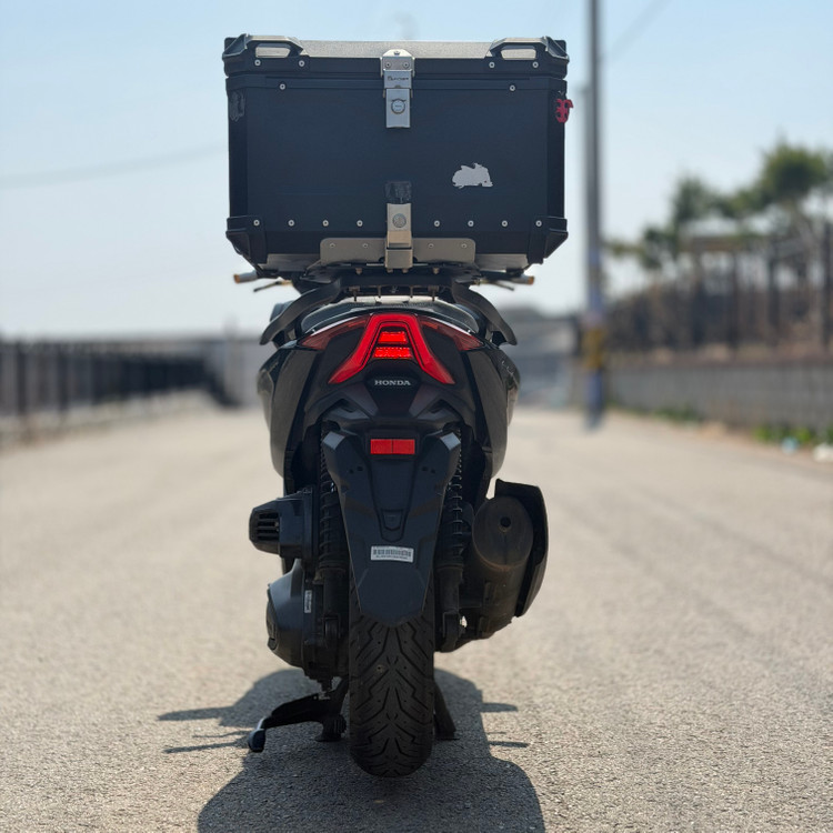 혼다 포르자350 25년식2만키로 배달셋팅 저렴하게 판매합니다! 이미지