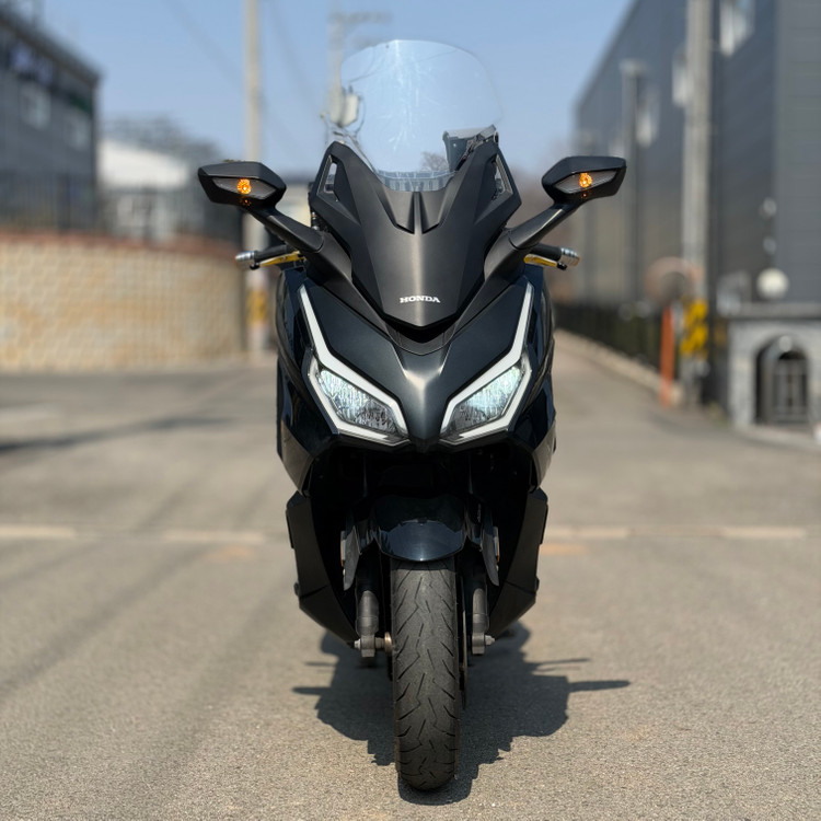 혼다 포르자350 25년식2만키로 배달셋팅 저렴하게 판매합니다! 이미지