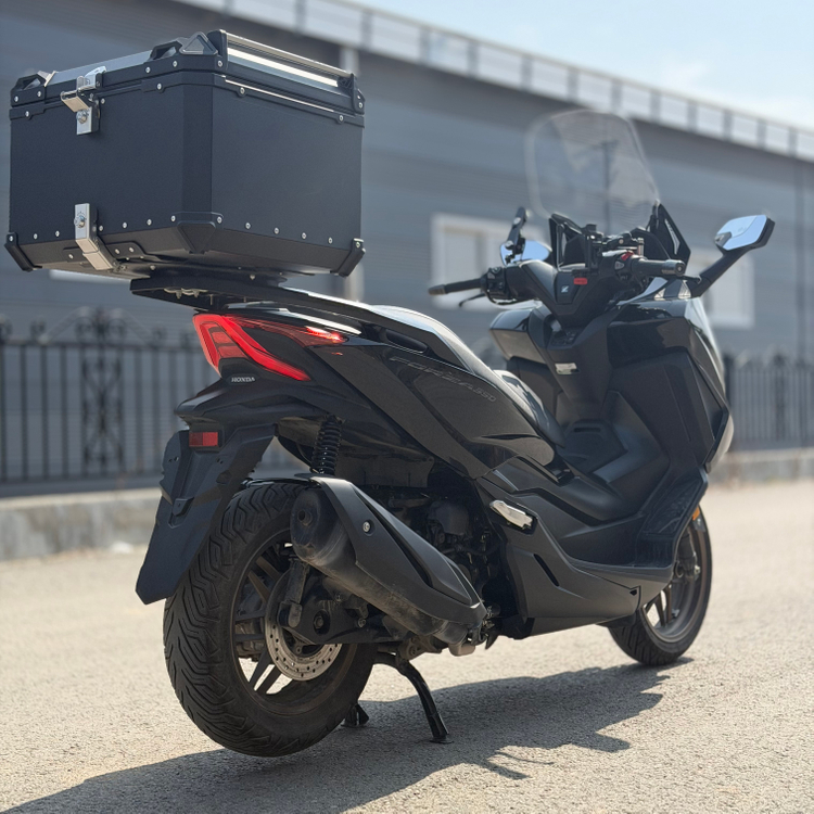 혼다 포르자350 25년식 2만키로 배달 셋팅 저렴하게 판매합니다! 이미지