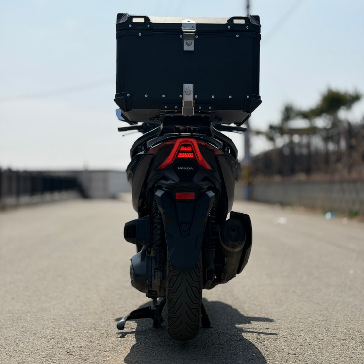 혼다 포르자350 25년식 2만키로 배달 셋팅 저렴하게 판매합니다! 이미지