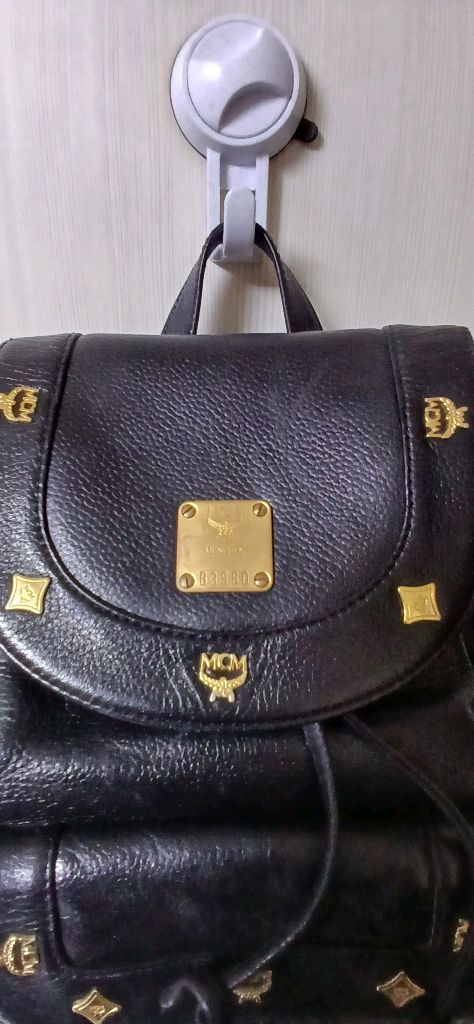 MCM 블랙 가죽 백팩 이미지