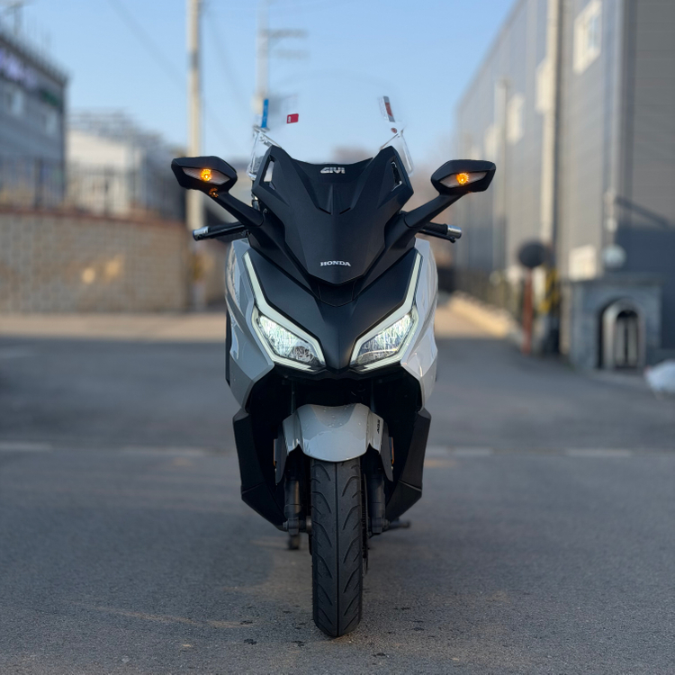 혼다 포르자350 25년식 1만6천키로 A급 배달셋팅 판매합니다! 이미지