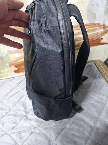 GEOMETRIC GROUND SOUND 백팩 이미지