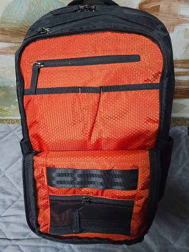 GEOMETRIC GROUND SOUND 백팩 이미지