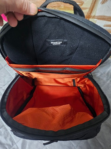 GEOMETRIC GROUND SOUND 백팩 이미지