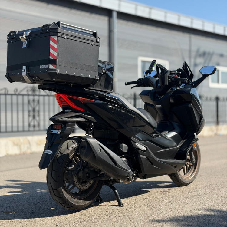 혼다 포르자350 25년식 2만4천km 배달셋팅 저렴하게 판매합니다! 이미지