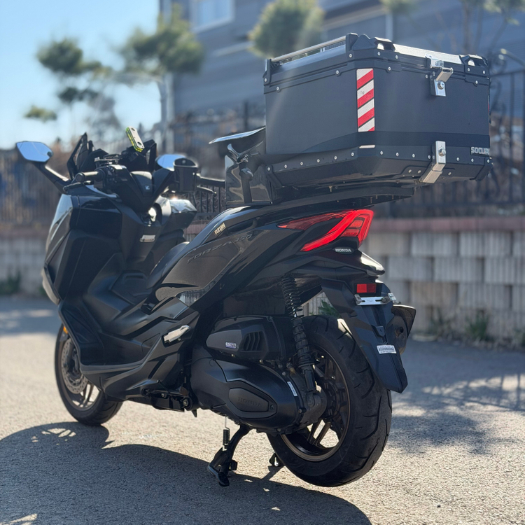 혼다 포르자350 25년식 2만4천km 배달셋팅 저렴하게 판매합니다! 이미지