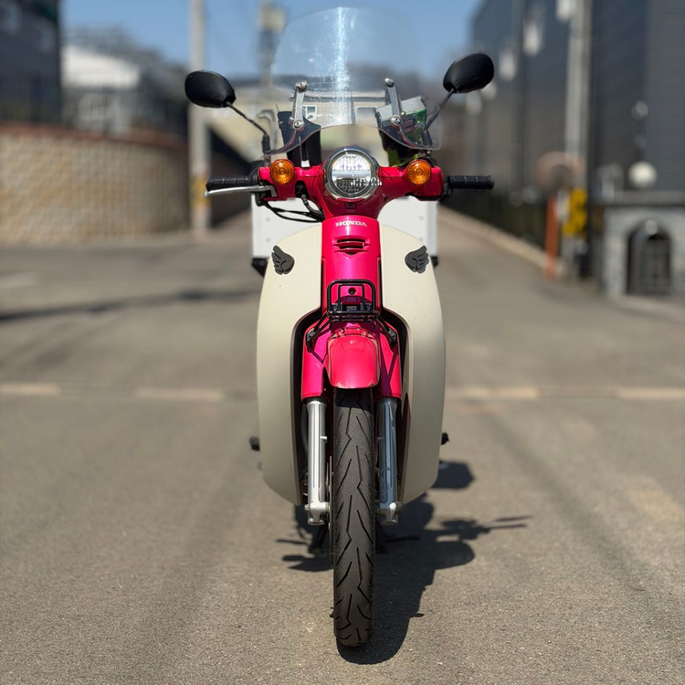 혼다 슈퍼커브110 21년식 1만9천km 준셋팅 저렴하게 판매합니다! 이미지