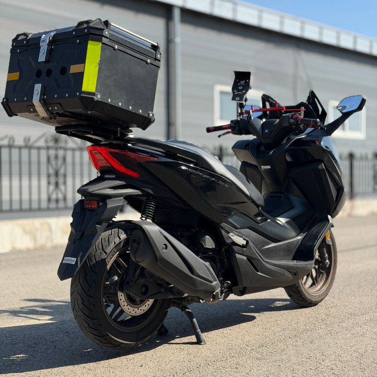 신차보증! 혼다 포르자350 25년식 1만7천km 배달셋팅 저렴하게 판매합니다 이미지