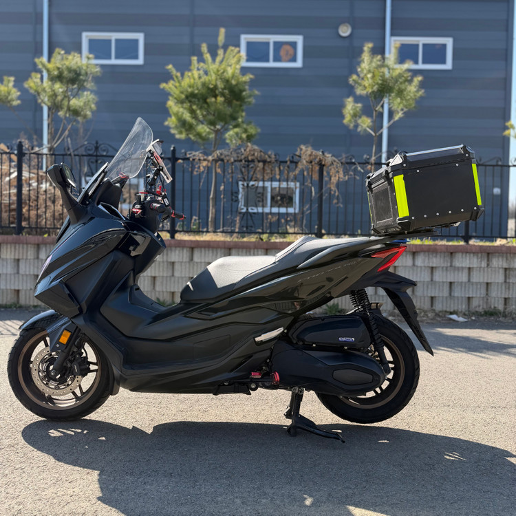 신차보증! 혼다 포르자350 25년식 1만7천km 배달셋팅 저렴하게 판매합니다 이미지