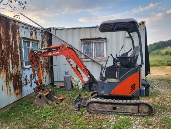 히타치017 미니 굴삭기 이미지