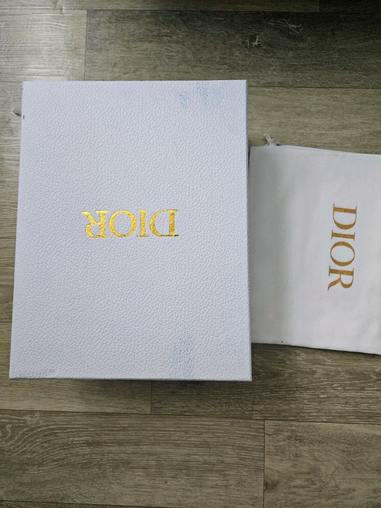 디올 바이브 스니커즈 40사이즈 풀박스 이미지