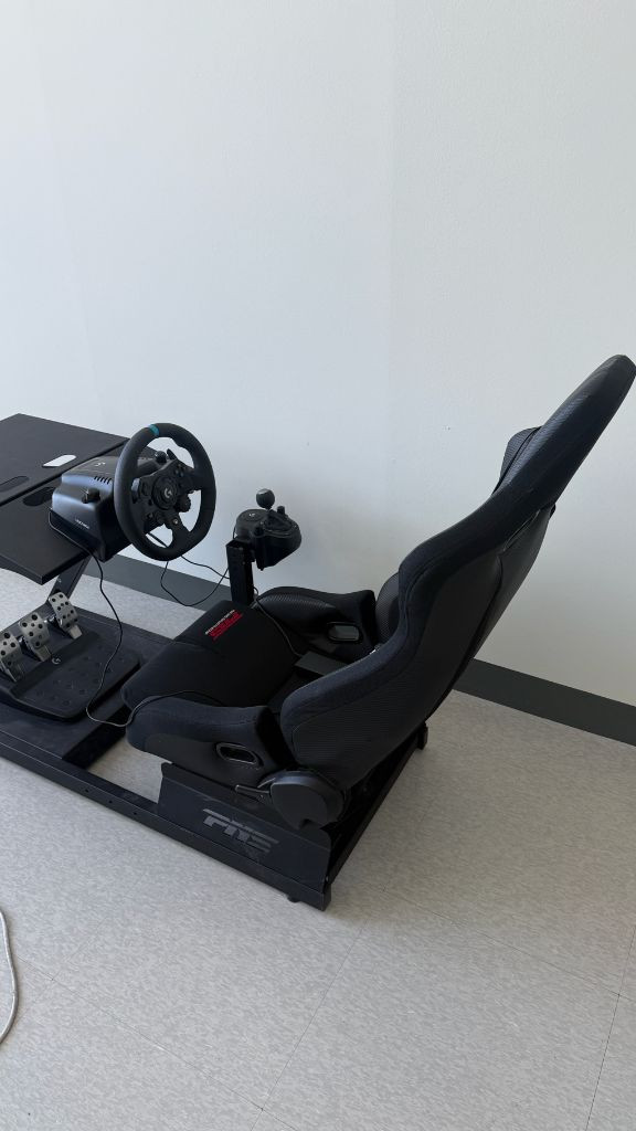 로지텍 g923 레이싱휠 + 쉬프터 + 버킷시트 + pns 거치대 판매합니다 레이싱휠 세트 거치대 이미지