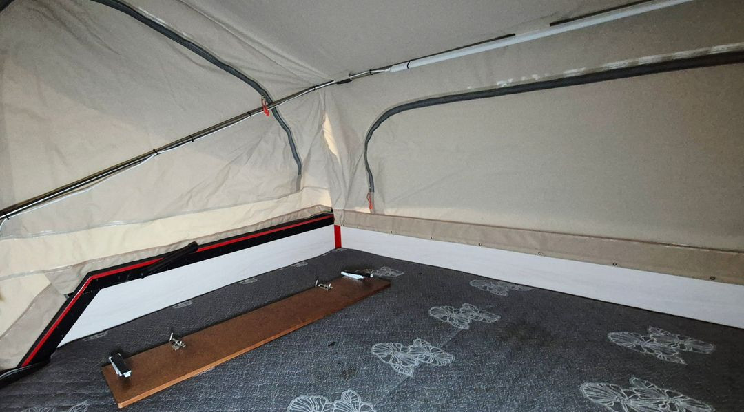 신화 S500 플러스 텐트 트레일러 / 650만원 => 600만원 / 가격인하!! 지하 주차장 보관으로 상태 굿!! 이미지