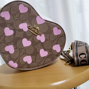 코치크로스바디백 미니백 이미지