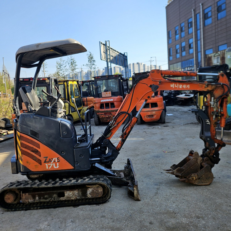 농장용 강력추천 히타치 ZX17 코집 장착 귀농 미니굴삭기 이미지