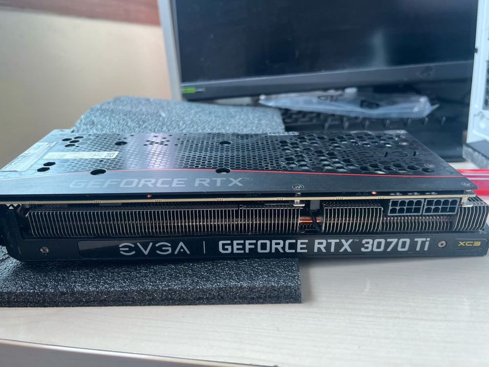evga RTX 3070 Ti 그래픽카드 이미지