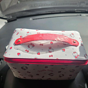 휘귀,산리오 헬로키티 메이크업 가방,화장품 가방,휘귀 파우치 이미지