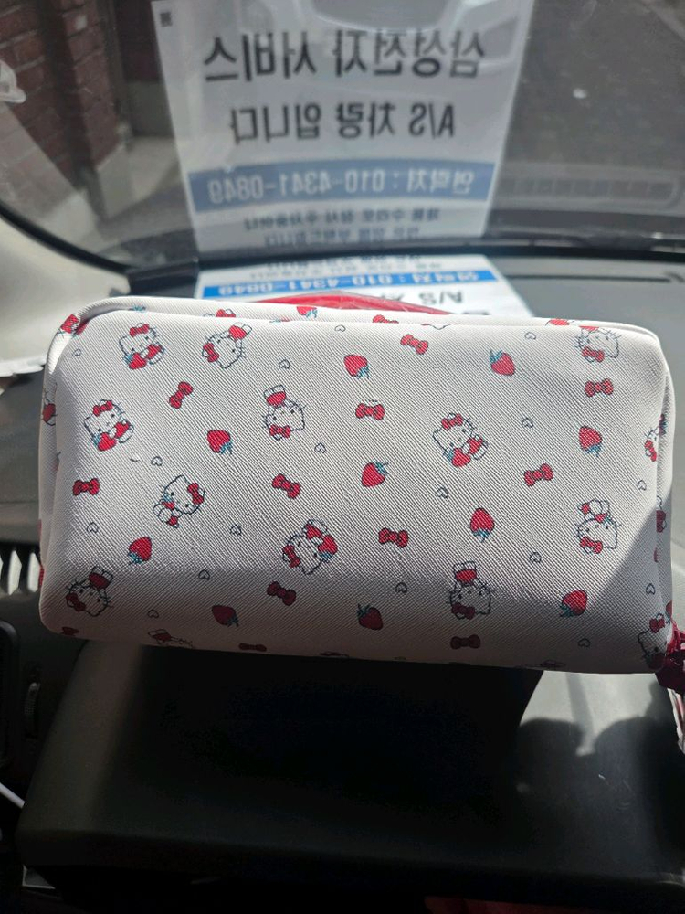 휘귀,산리오 헬로키티 메이크업 가방,화장품 가방,휘귀 파우치 이미지