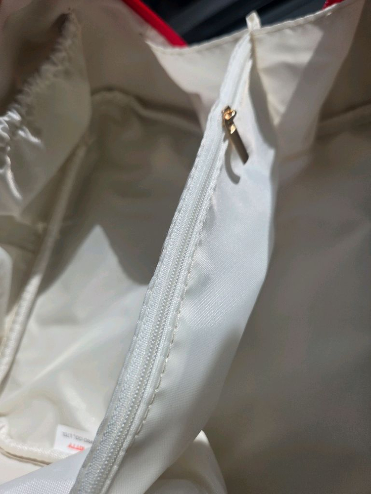 휘귀,산리오 헬로키티 메이크업 가방,화장품 가방,휘귀 파우치 이미지