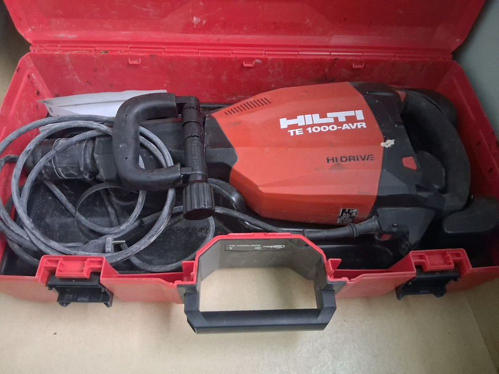 전문가용 콘크리트 절단기 이미지