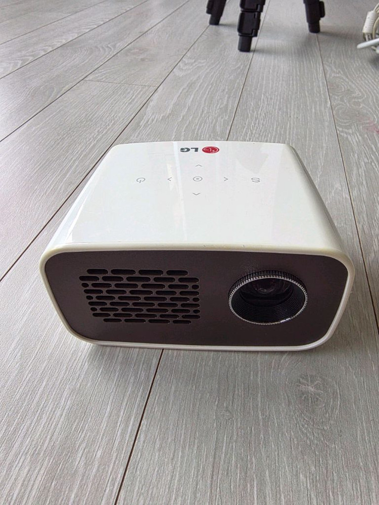 LG전자 PH250 미니 빔프로젝터 HD 300안시 DLP 풀구성 이미지